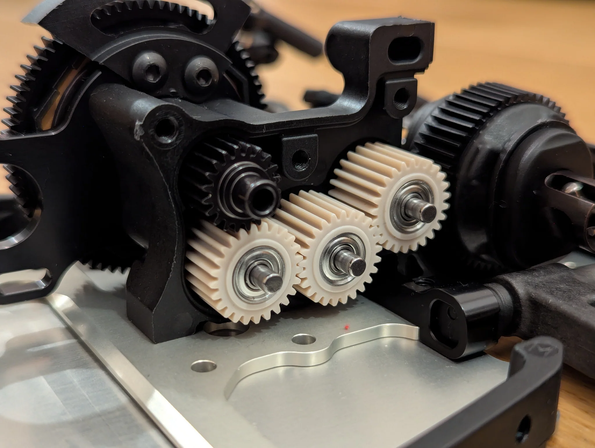 Maximisez la performance de votre Xray XB2 avec les pignons fous PEEK 25T de Willspeed