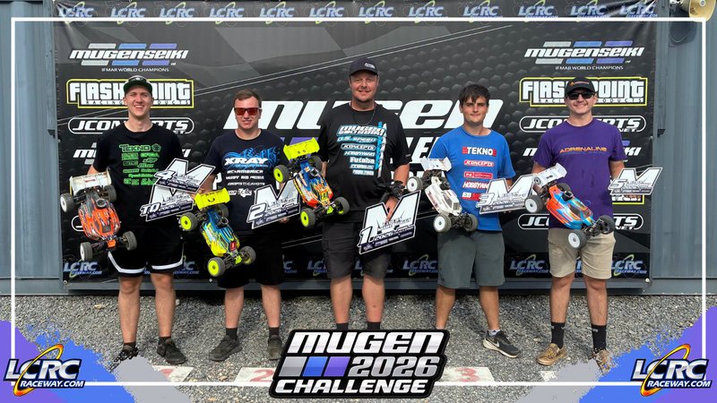Mugen Challenge 2026 au LCRC Raceway, buggy 1/8 en course