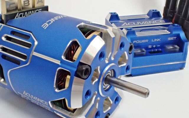 Acuvance XARVIS XX et FLEDGE : une serie limitee bleue et un cable capteur 370 mm