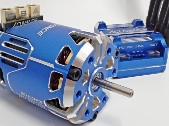 Variateur Acuvance XARVIS XX bleu et moteurs FLEDGE bleus en serie limitee