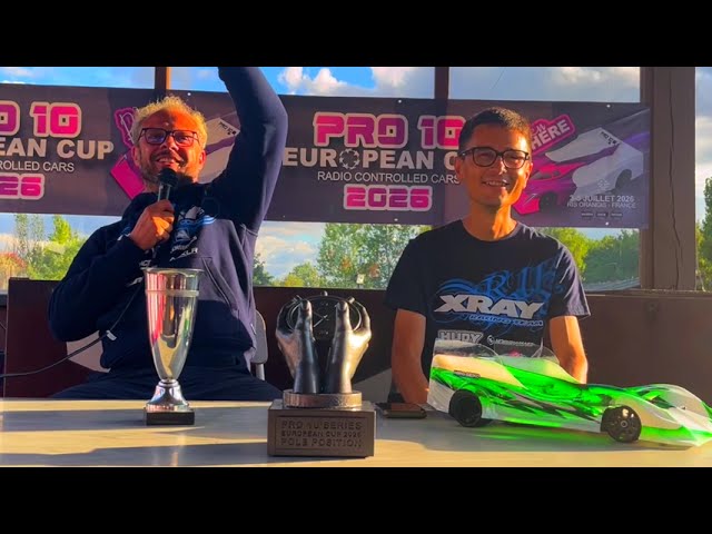 Alexander Hagberg lors du workshop Pro10 Eurocup a Evry avec sa pancar Xray XP10