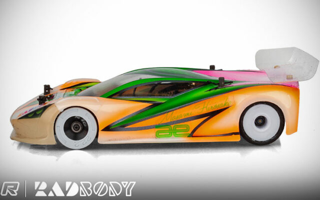 Masami Hirosaka détaille le réglage de son Team Associated RC28R en pan car 1/28