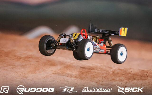 Mondial IFMAR 1/8 Buggy Thermique : Davide Ongaro décroche le Top Seed final à Thornhill