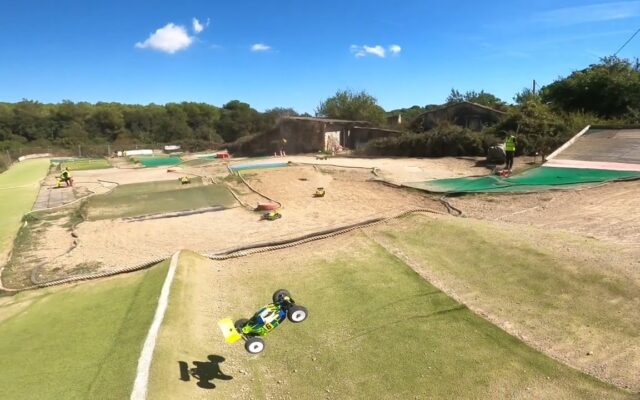 Vidéo : le départ explosif de la finale Buggy 4×4 Brushless Promo à la Ligue 11 de Mougins