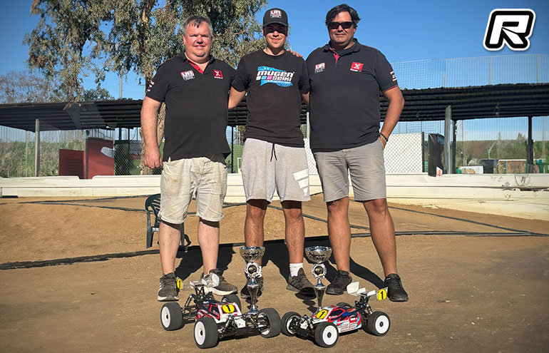 David Todd sur sa Mugen Seiki, vainqueur de la manche 3 du championnat d'Espagne 1/8 eBuggy