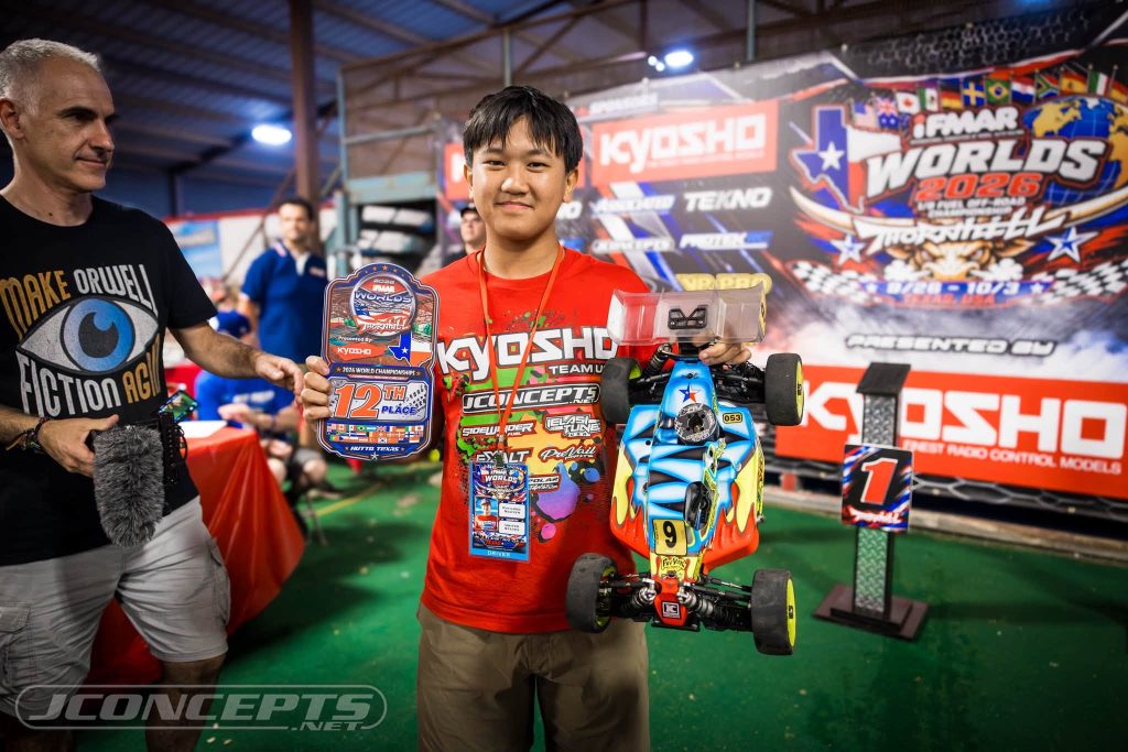 Phi-Long Nguyen sacré champion du monde junior IFMAR 1/8 tout-terrain
