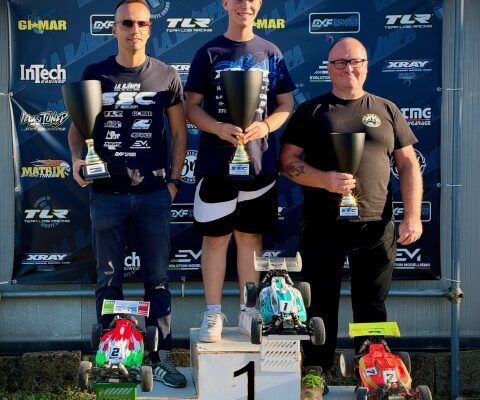 Riccardo Masaggia double la mise avec le Xray XB8 et le XB8E au Supreme Speed Challenge